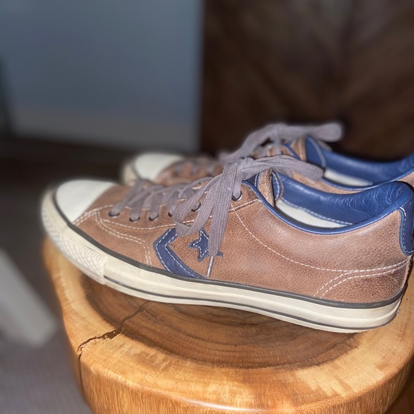Men’s converse sneakers